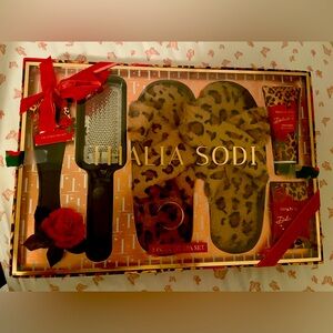 Thalia Sodi Red Rose Foot Spa Set